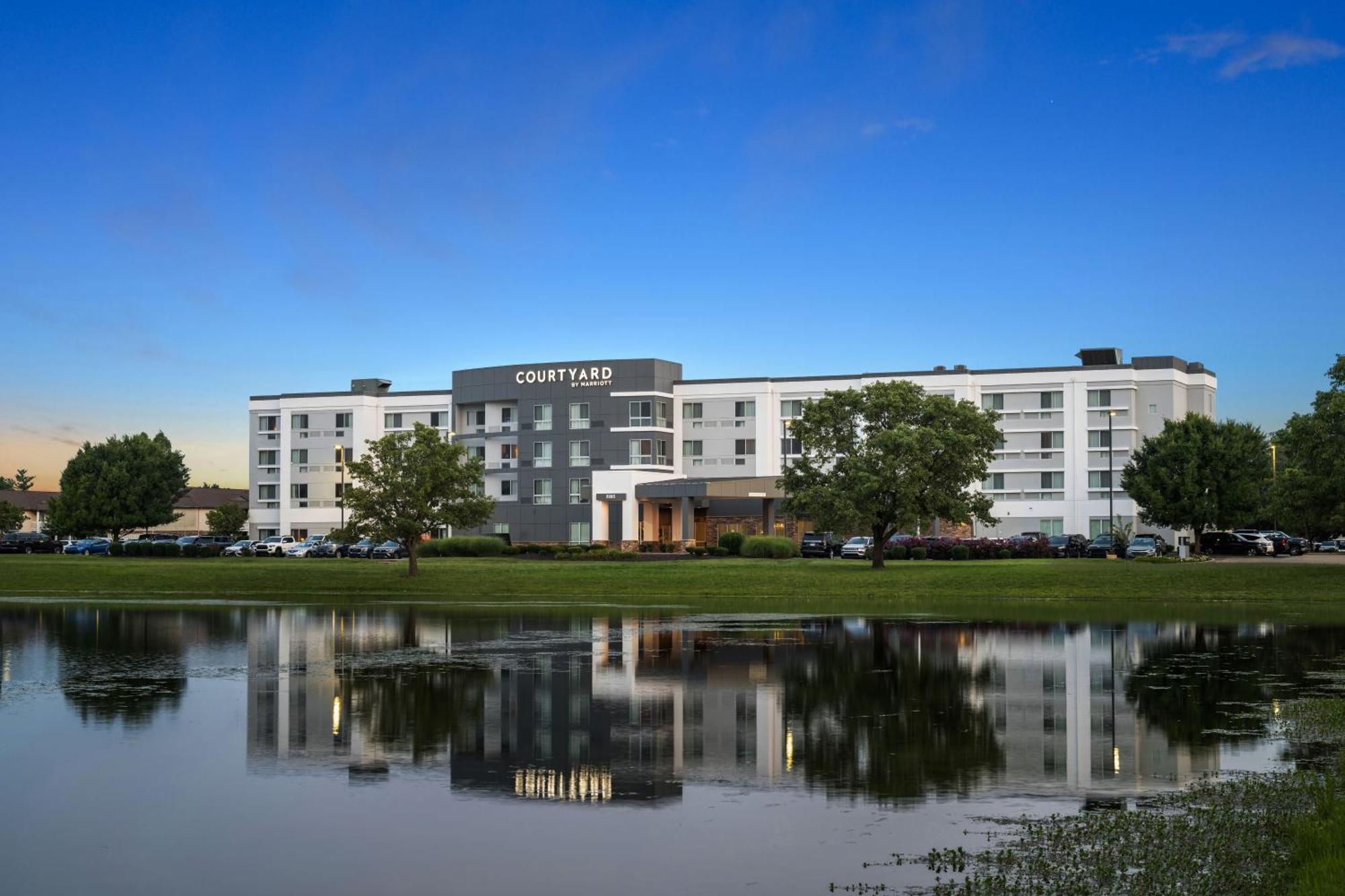 Courtyard By Marriott Evansville East Exterior foto